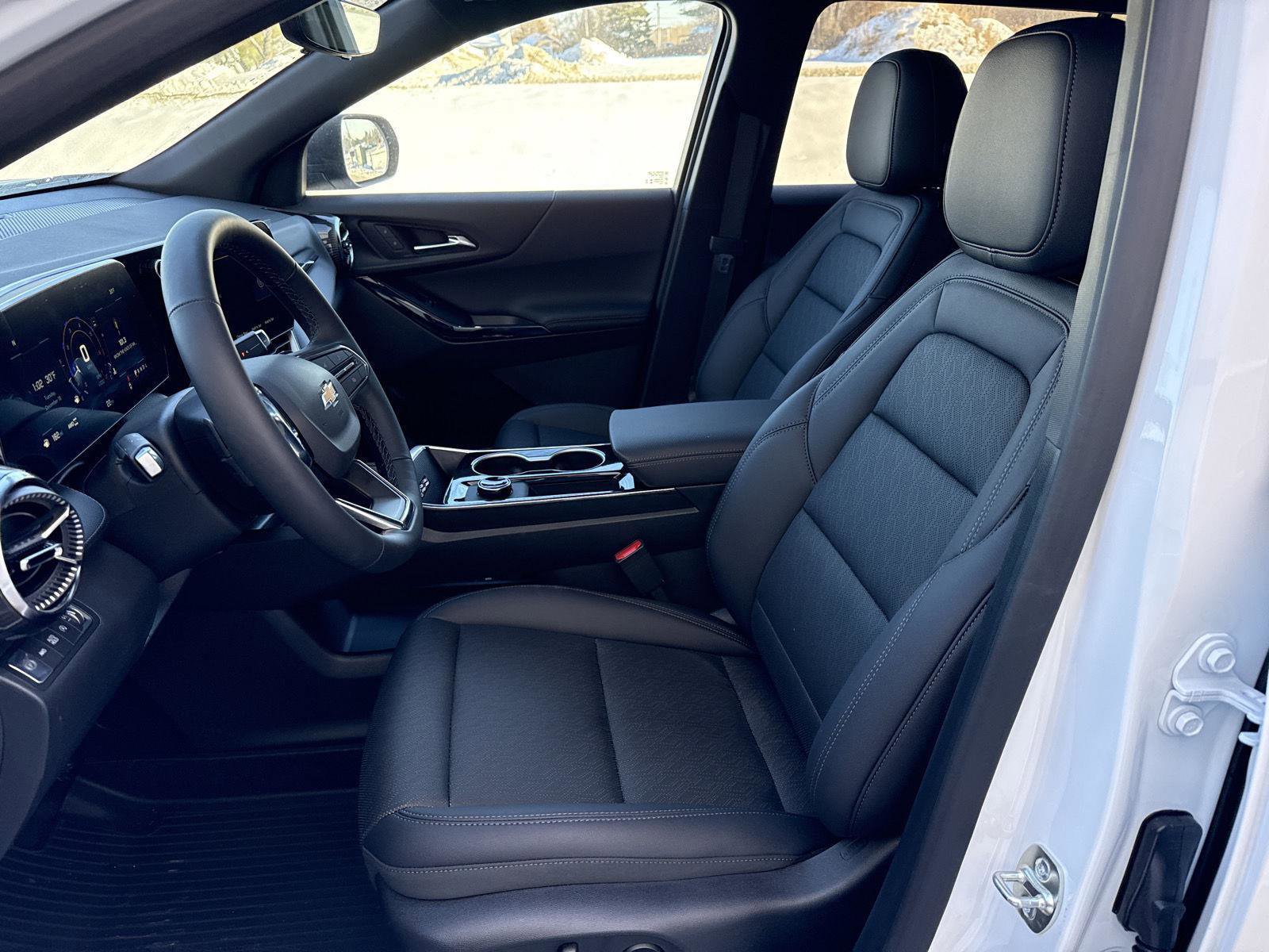 New 2026 Chevrolet Equinox LT w/ Convenience Package II image 10