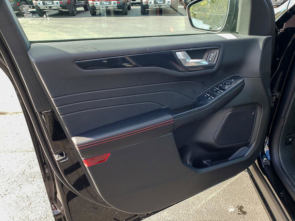 New 2026 Ford Escape ST-Line w/ Tech Pack #1 image 6