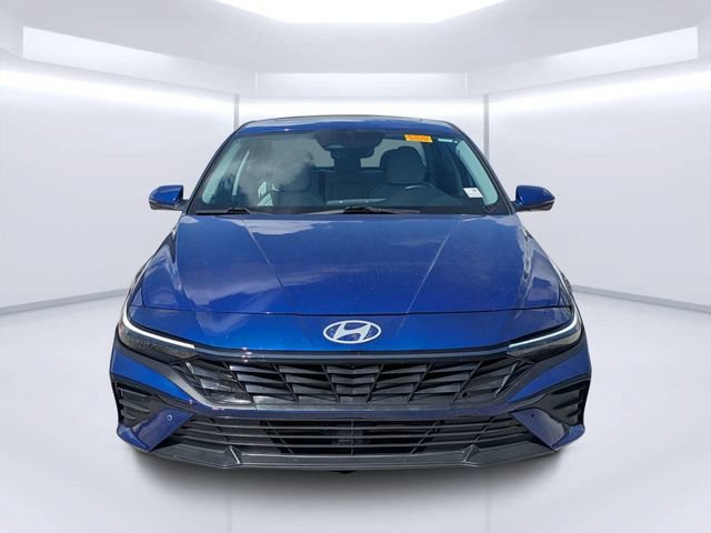 Used 2024 Hyundai Elantra Limited FWD image 8