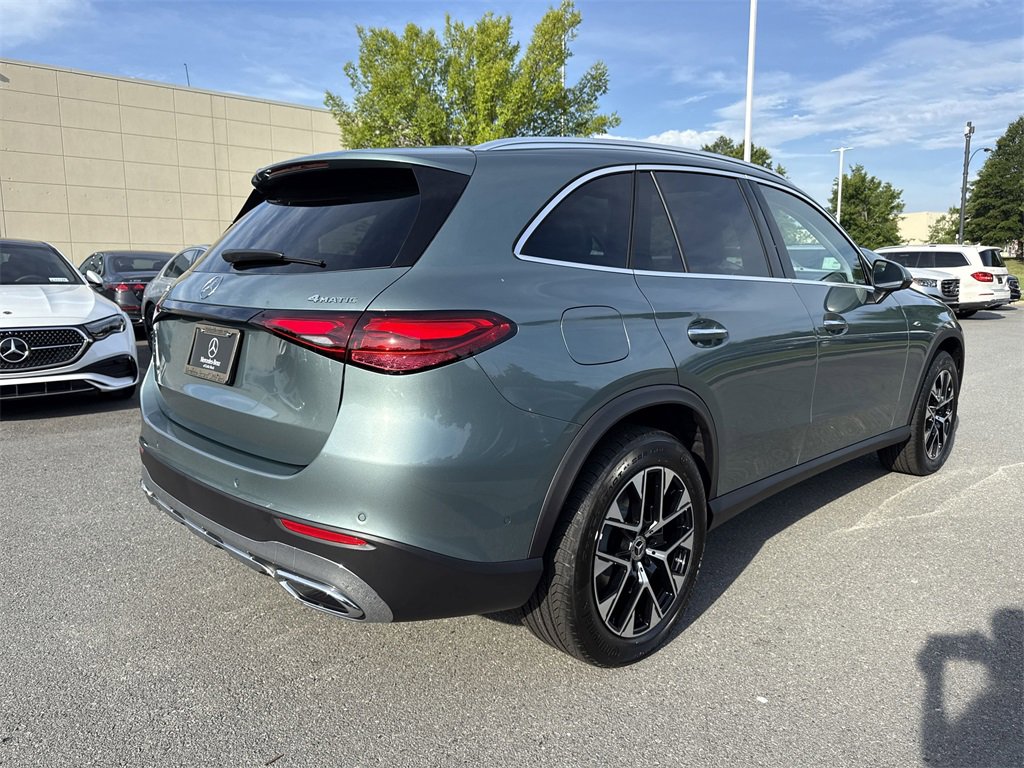 New 2025 Mercedes-Benz GLC 350e 4MATIC image 3