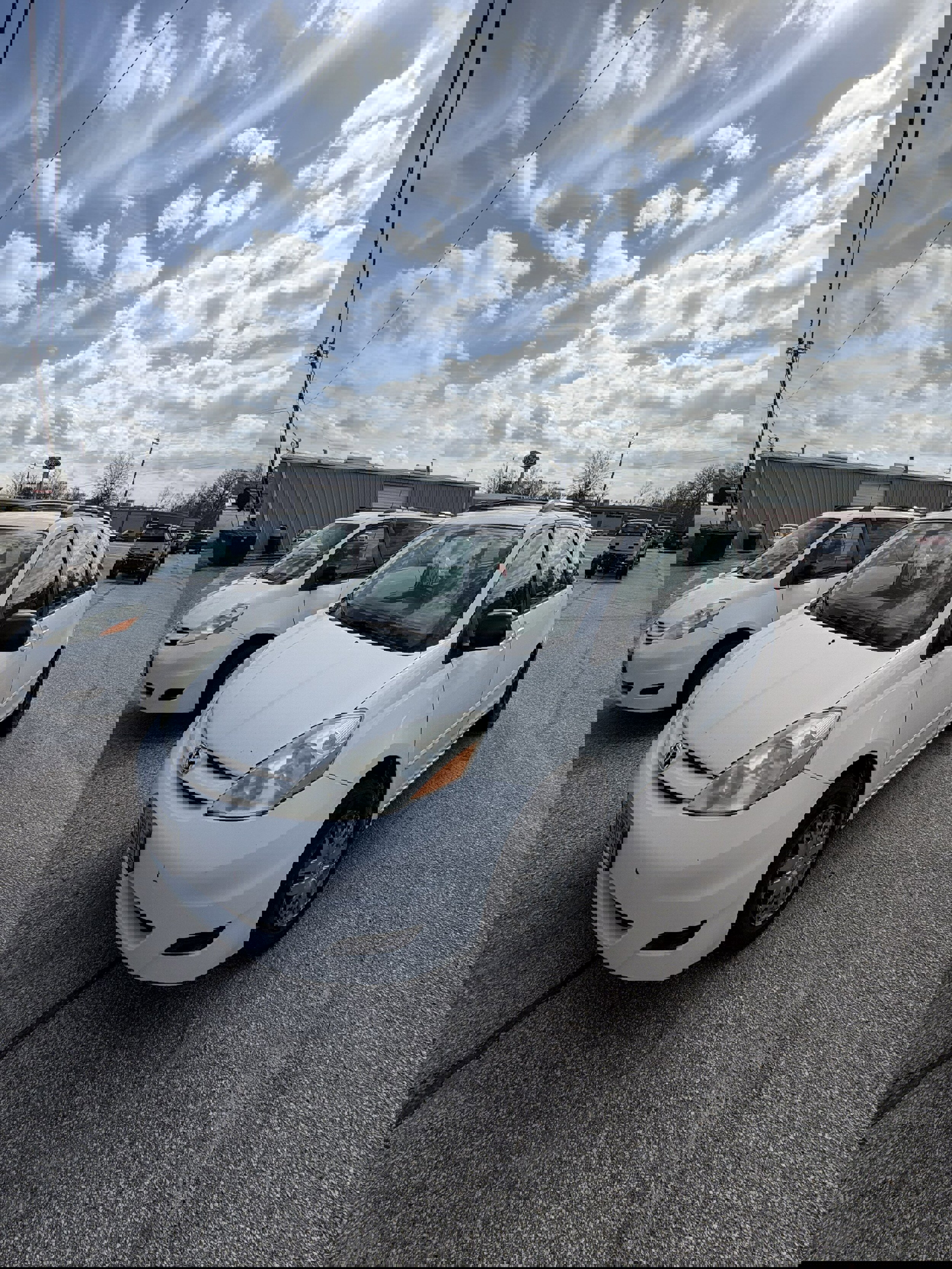 Used 2009 Toyota Sienna CE image 1