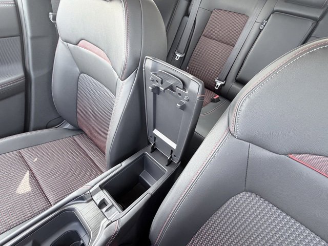 New 2026 Nissan Kicks SR image 18