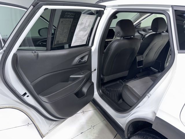 Used 2024 Chevrolet Trax LT w/ Driver Confidence Package image 23
