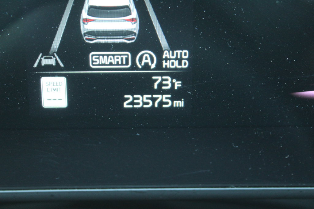 Certified 2025 Kia Sportage EX FWD image 29