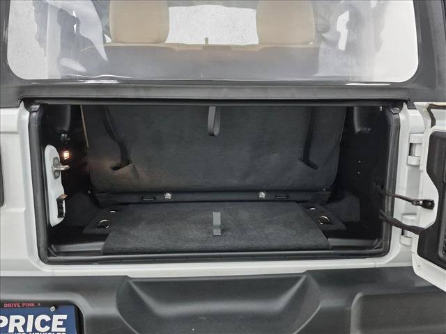 Used 2023 Jeep Wrangler Sport AWD/4WD image 6