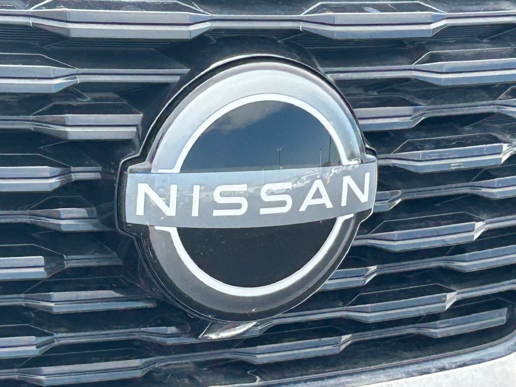 Used 2023 Nissan Rogue S FWD image 9