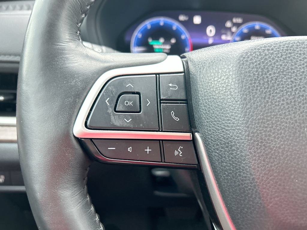 Used 2024 Toyota Grand Highlander AWD image 17