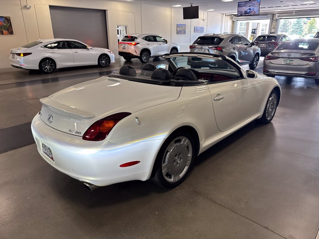 Used 2004 Lexus SC 430 Convertible RWD image 3