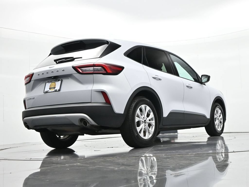 Used 2025 Ford Escape Active FWD image 21