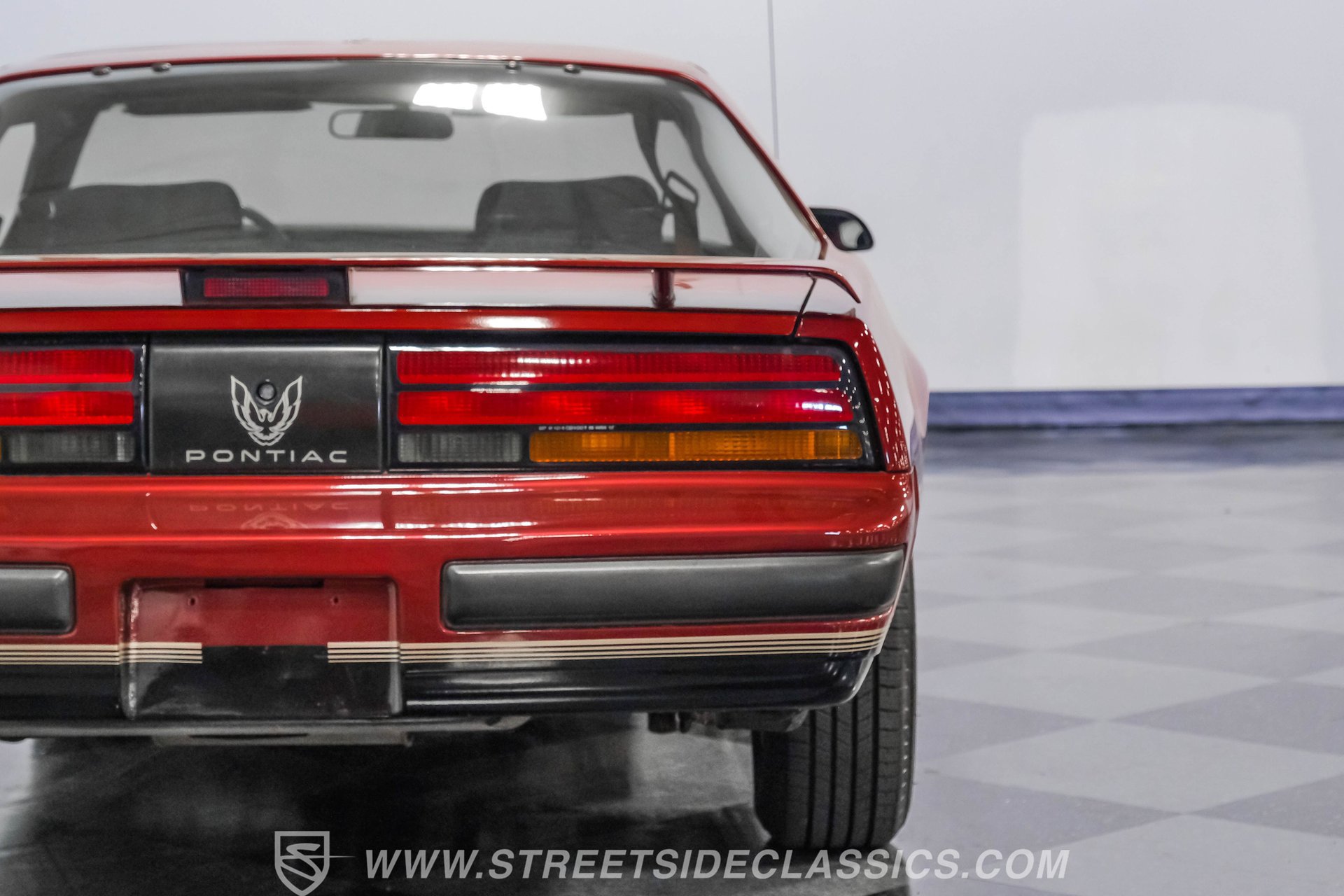 Used 1987 Pontiac Firebird Coupe image 23