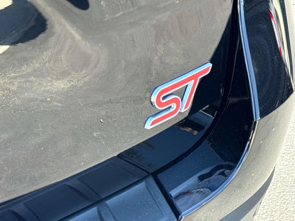 Certified 2023 Ford Explorer ST w/ Equipment Group 401A image 7