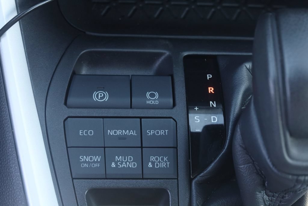 Used 2022 Toyota RAV4 XLE w/ Convenience Package AWD/4WD image 29