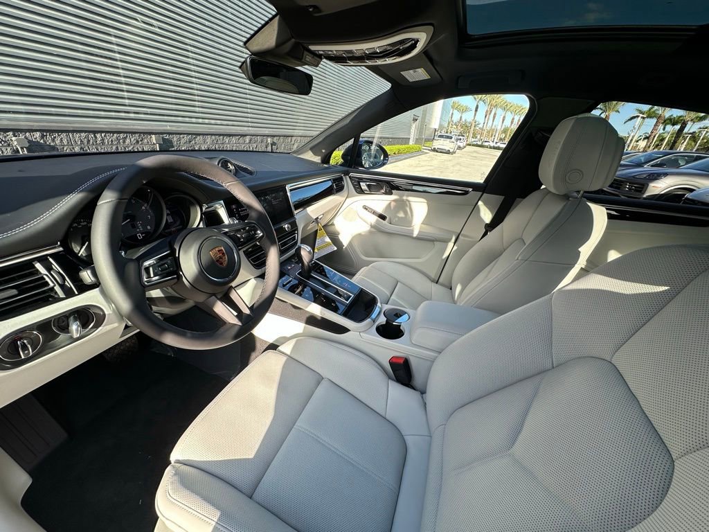 Used 2026 Porsche Macan S image 4