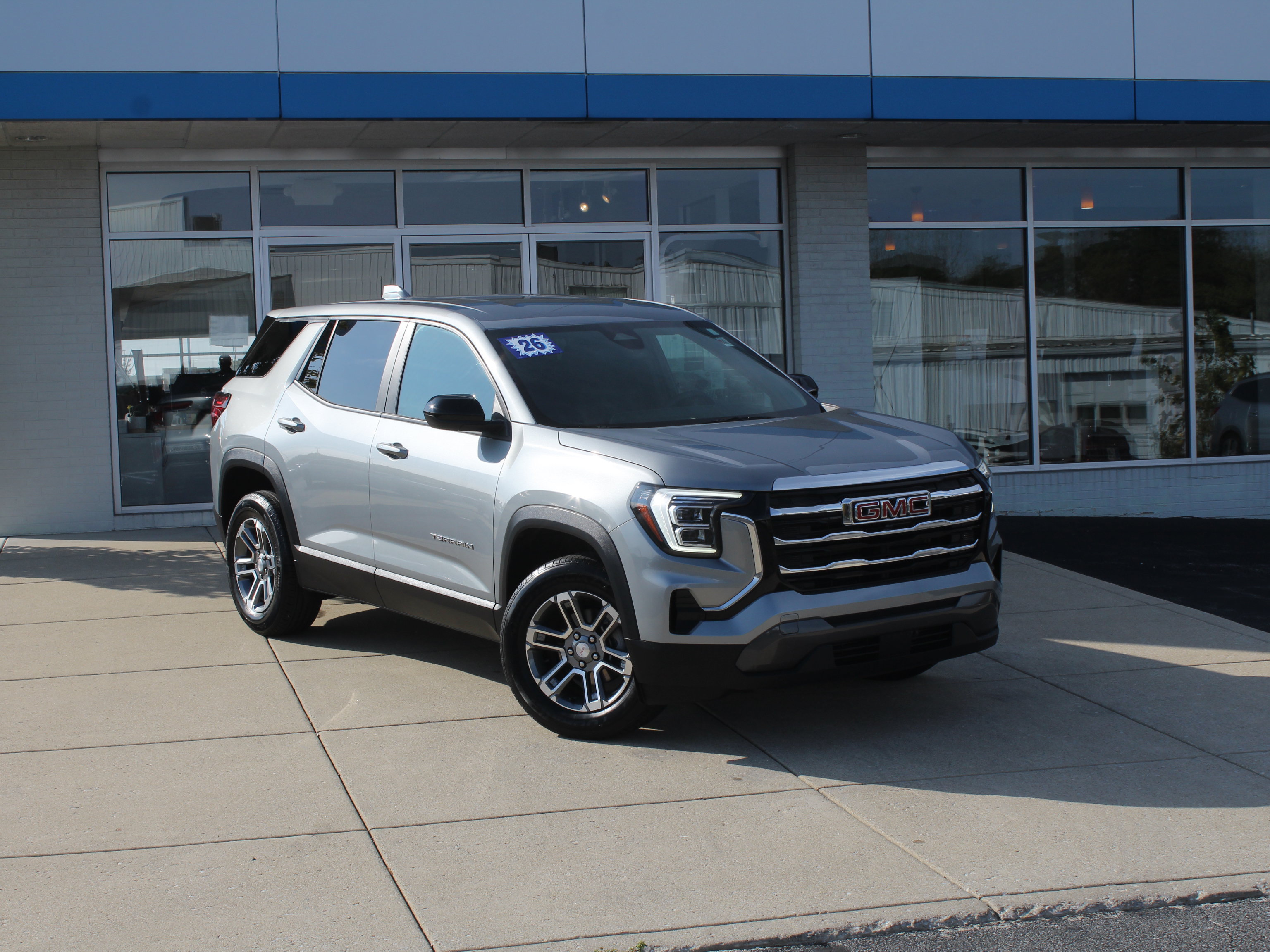 Used 2026 GMC Terrain Elevation FWD image 4