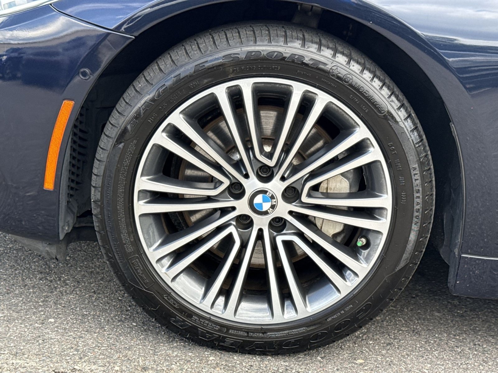 Used 2019 BMW 540i xDrive AWD/4WD image 12