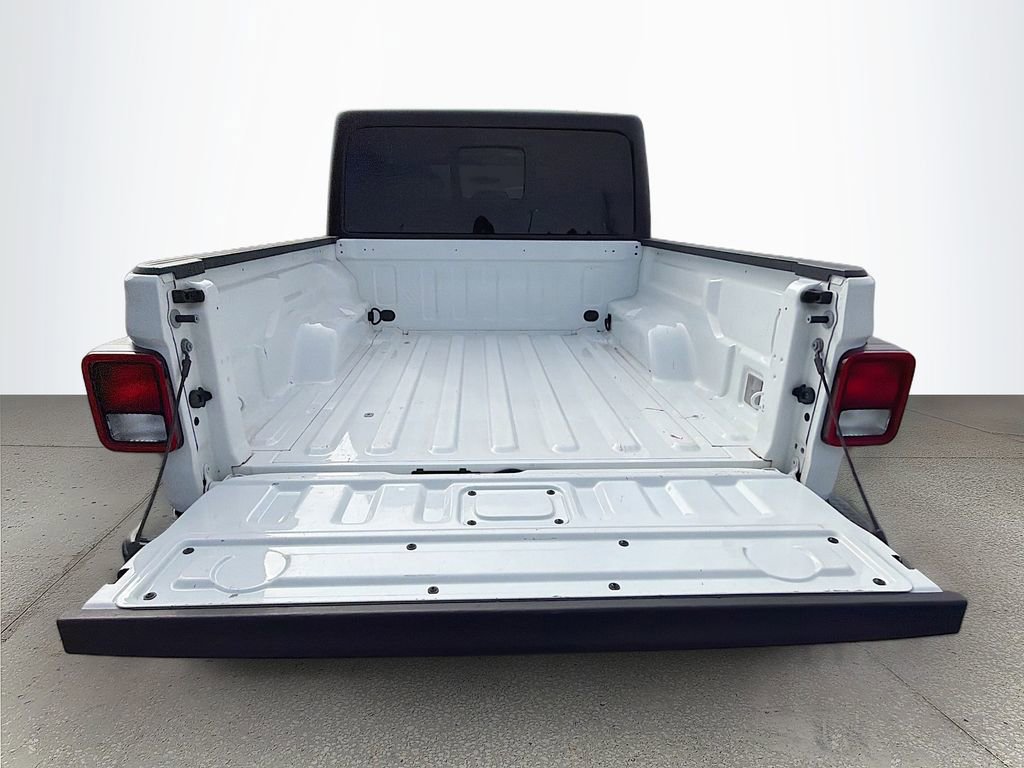 Used 2023 Jeep Gladiator Sport image 13