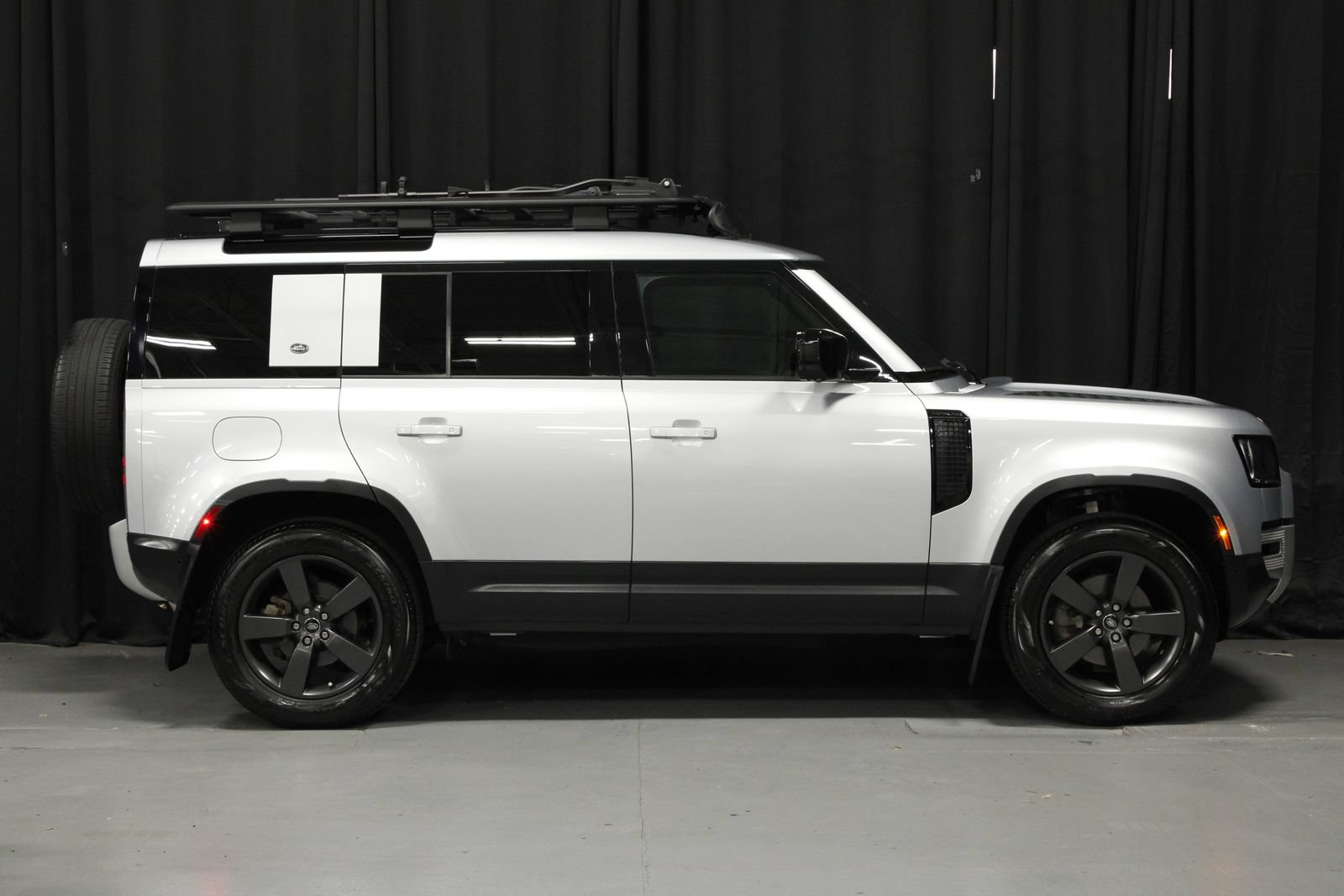 Used 2024 Land Rover Defender 110 S AWD/4WD image 8