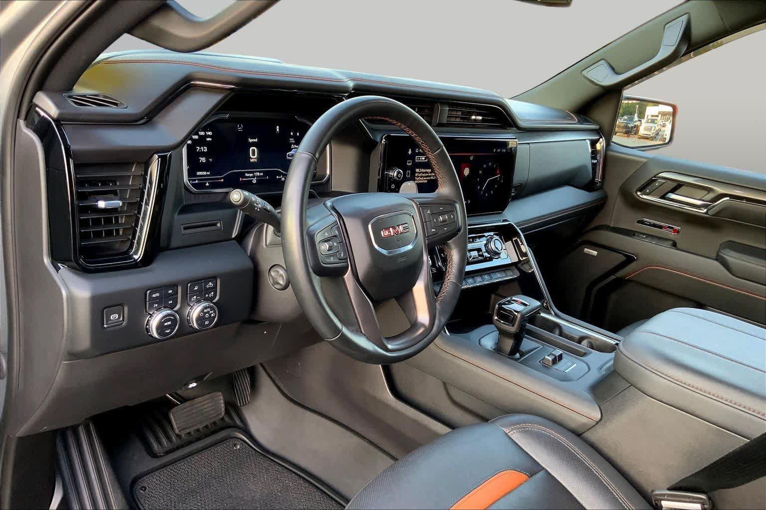 Used 2023 GMC Sierra 1500 AT4 w/ AT4 Preferred Package AWD/4WD image 17