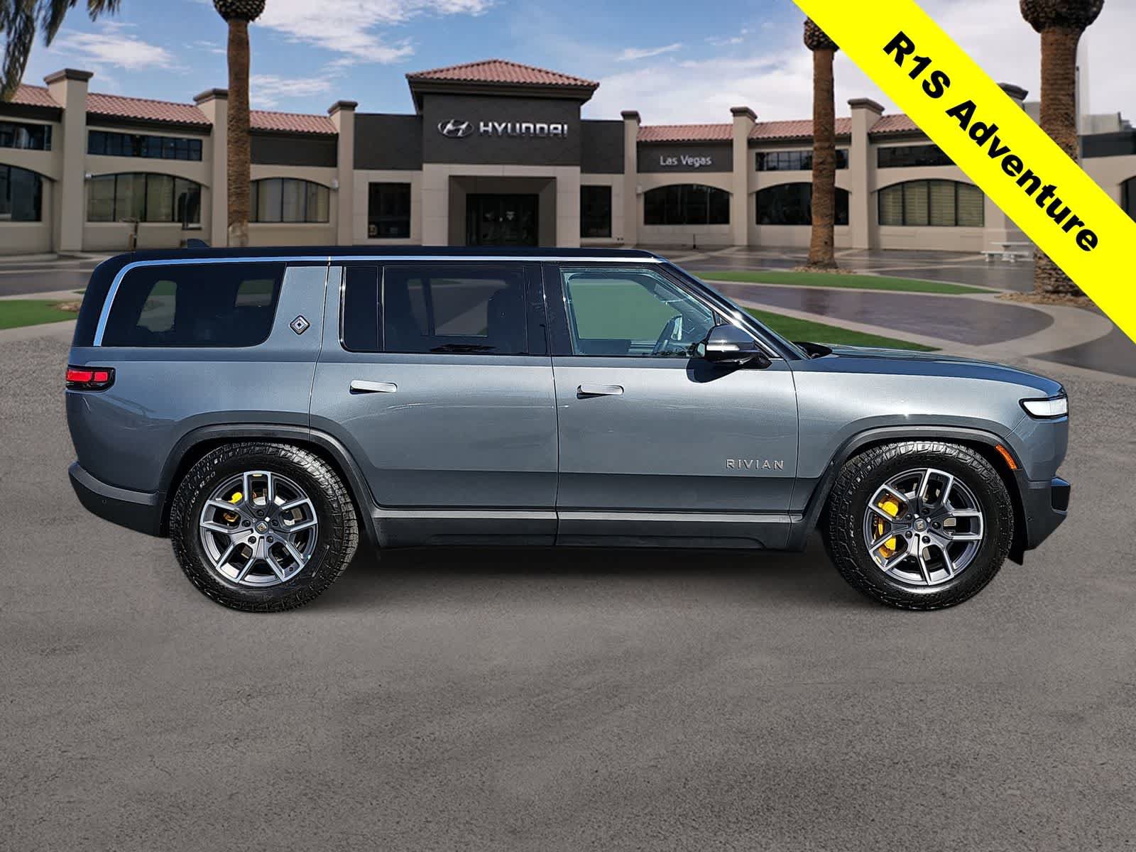 Used 2024 Rivian R1S Adventure AWD/4WD image 9