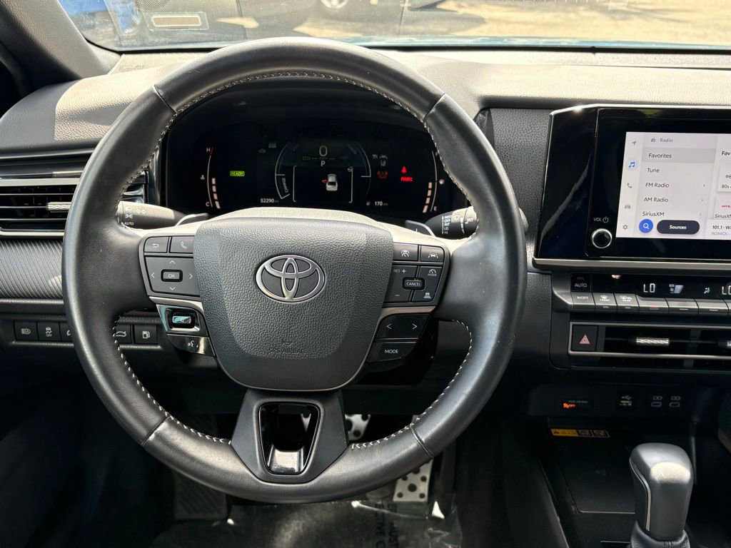 Used 2025 Toyota Camry SE FWD image 18
