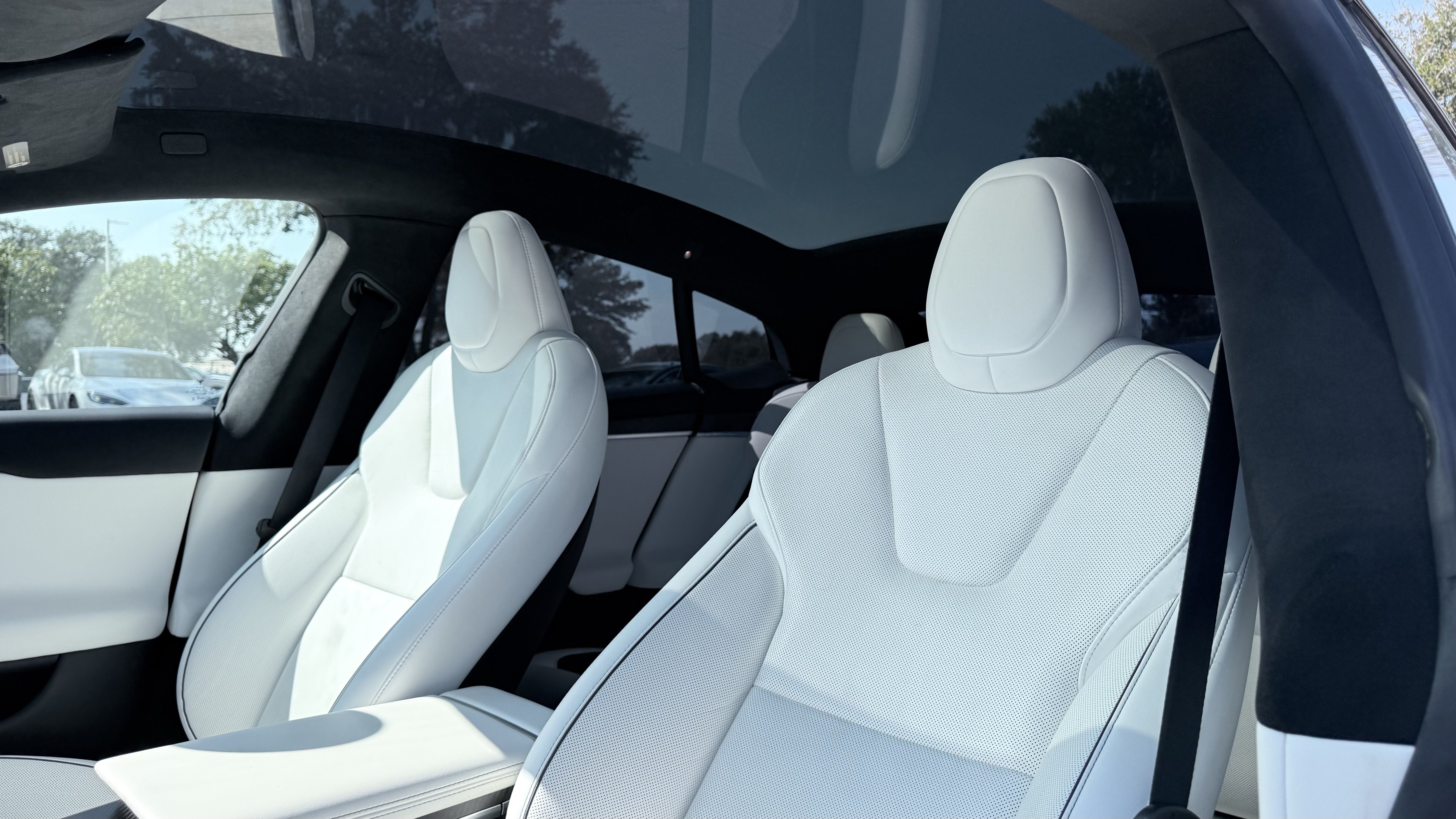 Used 2024 Tesla Model S Plaid AWD/4WD image 5