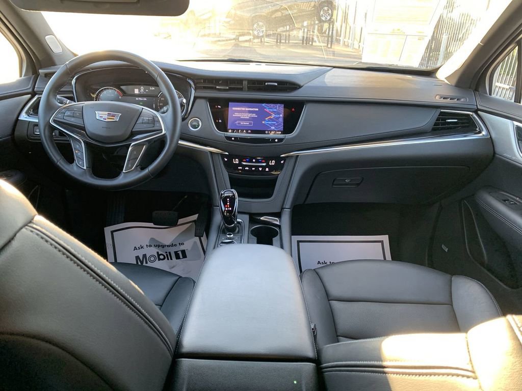 Certified 2025 Cadillac XT5 Premium Luxury image 18