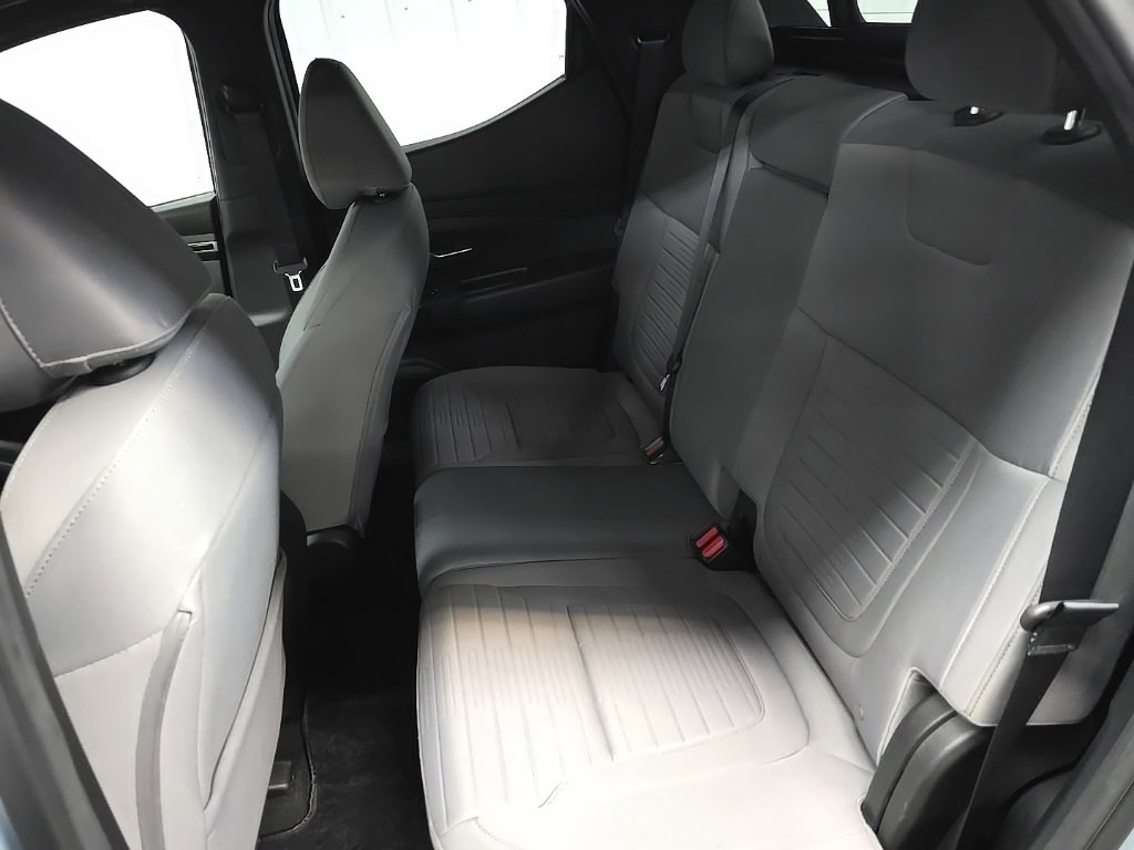 Used 2022 Hyundai Santa Cruz SEL Premium image 32