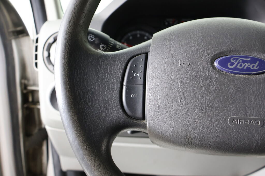 Used 2013 Ford E-150 and Econoline 150 image 28