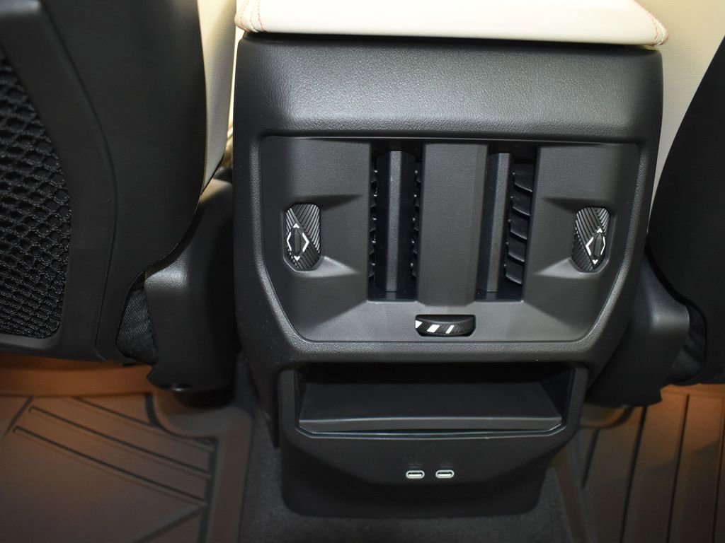 Certified 2025 BMW X3 xDrive30i image 18