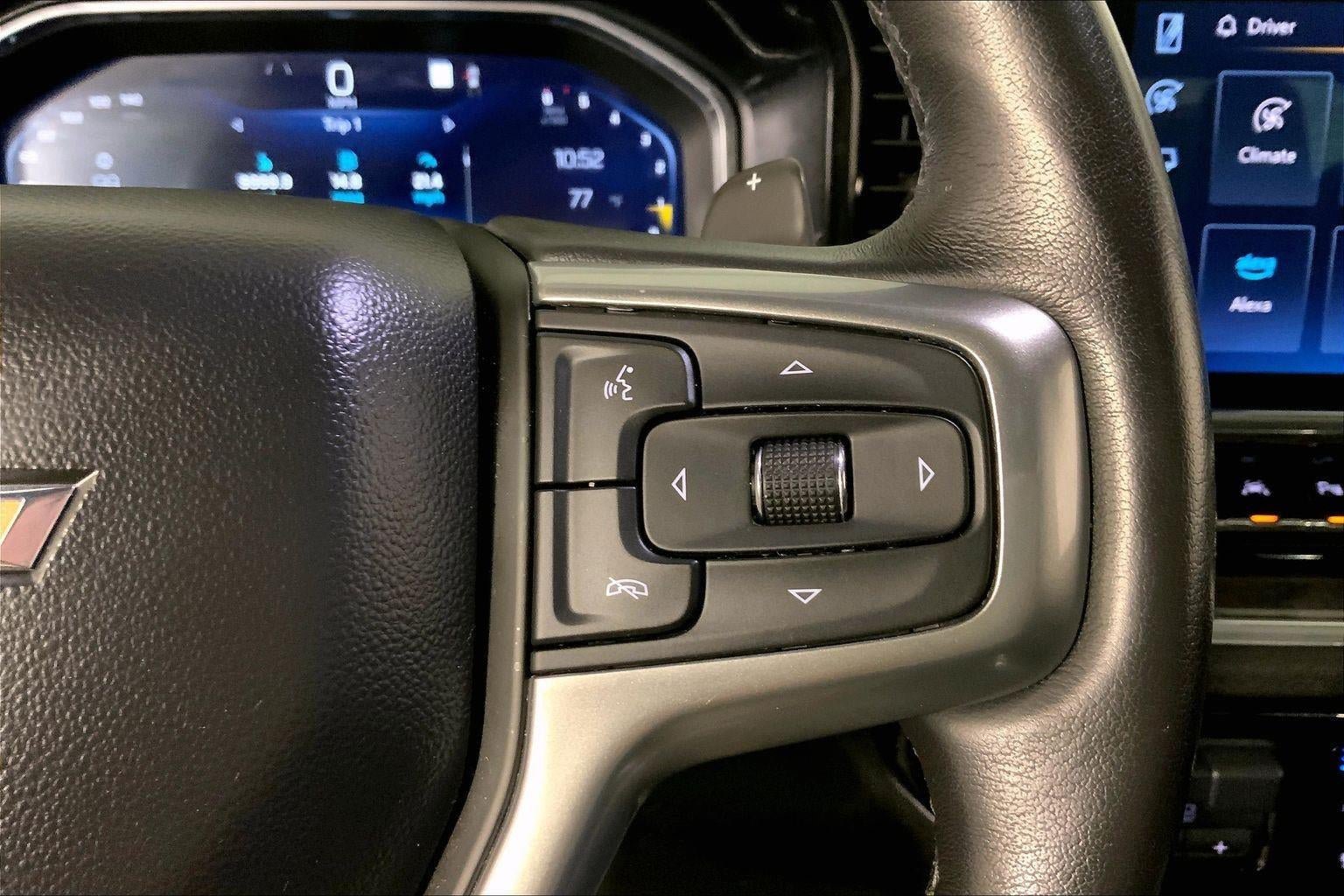 Used 2022 Chevrolet Silverado 1500 LTZ AWD/4WD image 19