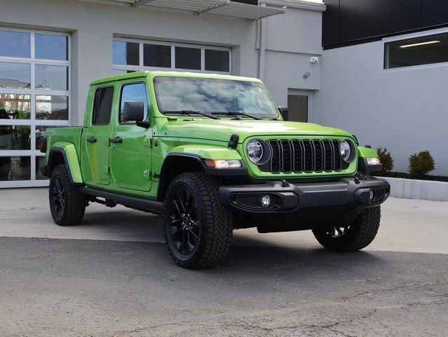 Used 2025 Jeep Gladiator Sport image 1