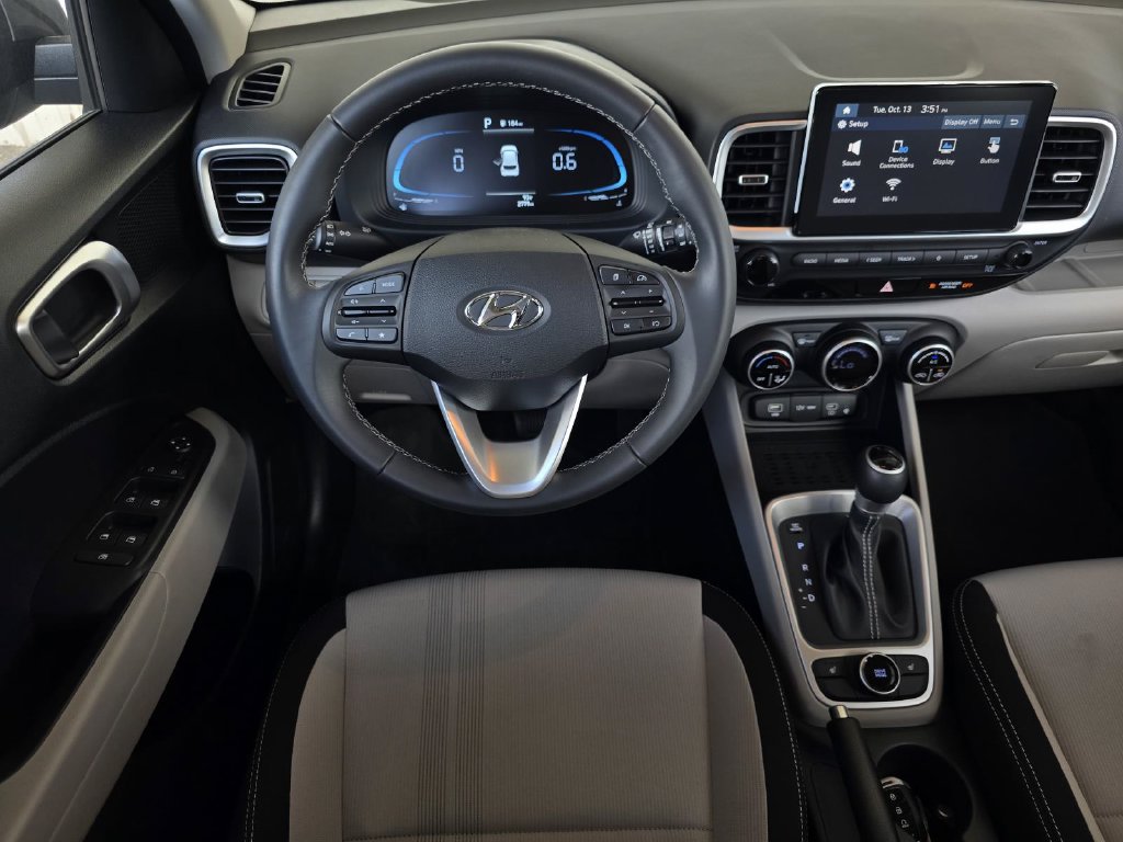 Used 2026 Hyundai Venue SEL FWD image 10