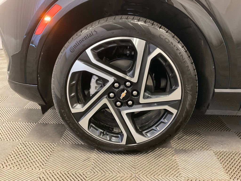 Used 2025 Chevrolet Equinox EV LT w/ Convenience Package II AWD/4WD image 10