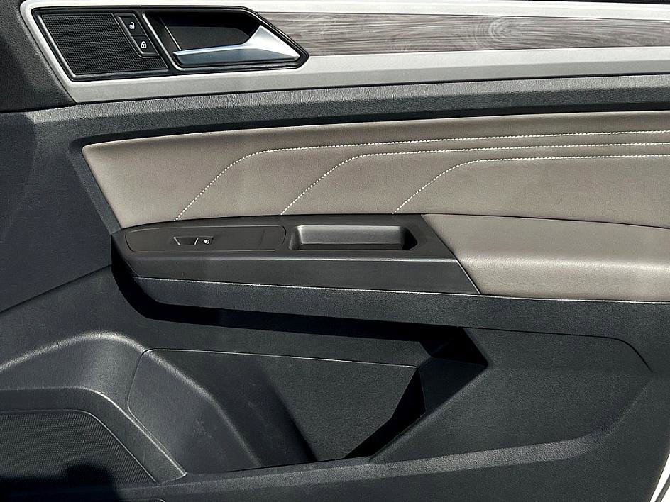 Used 2023 Volkswagen Atlas Cross Sport SE image 23