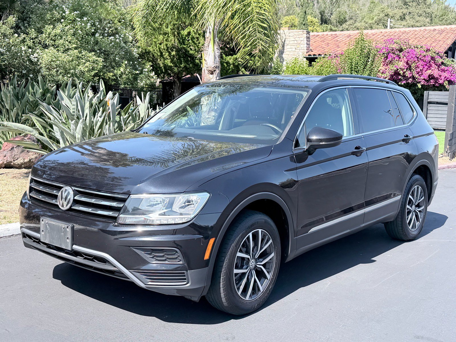 Used 2018 Volkswagen Tiguan SE