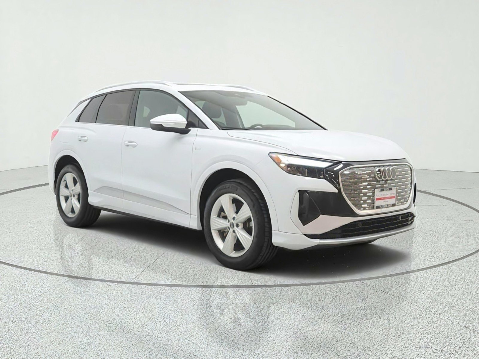 Used 2024 Audi Q4 e-tron Premium AWD/4WD image 3
