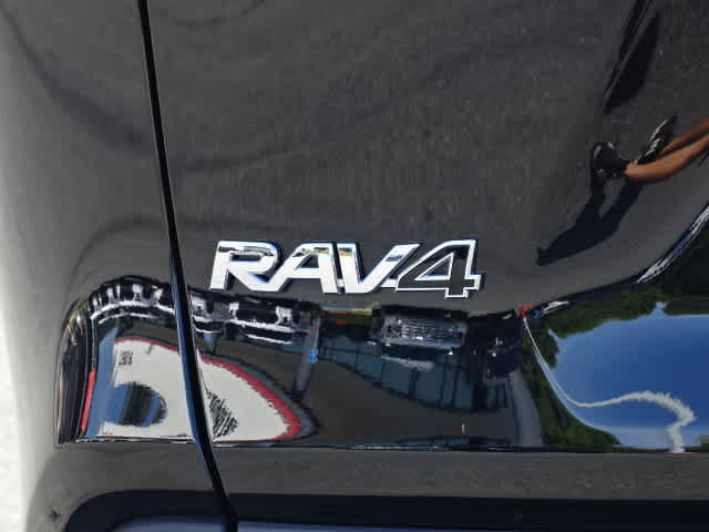 Certified 2025 Toyota RAV4 XLE w/ Convenience Package AWD/4WD image 10