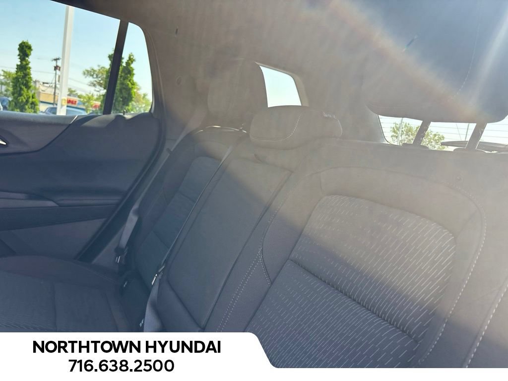 Used 2026 Chevrolet Equinox LT AWD/4WD image 10