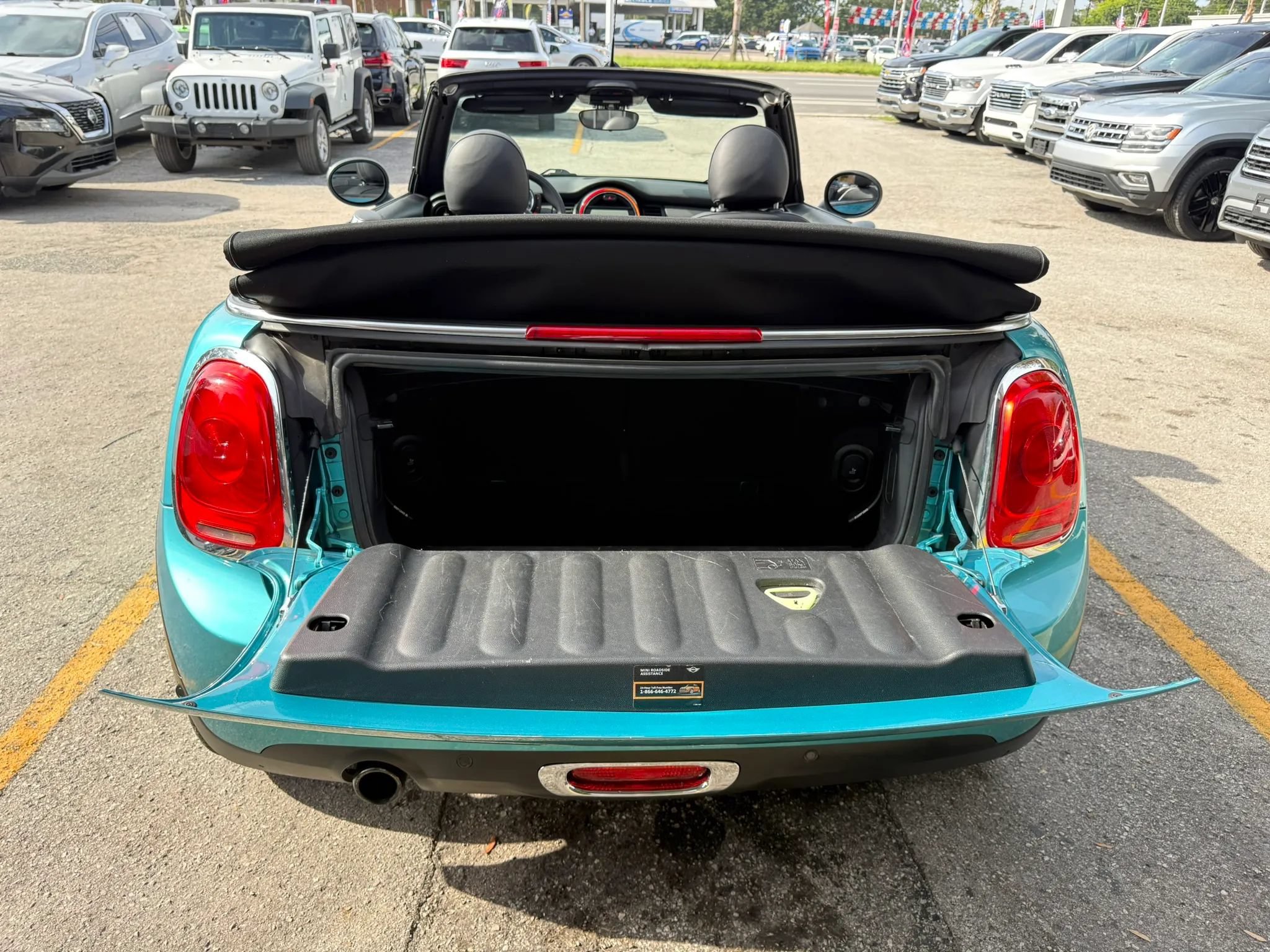 Used 2016 MINI Cooper Convertible FWD image 17