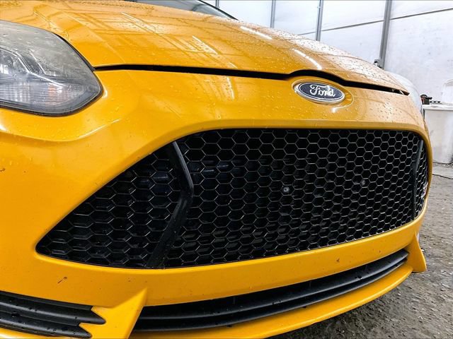 Used 2013 Ford Focus ST FWD image 30