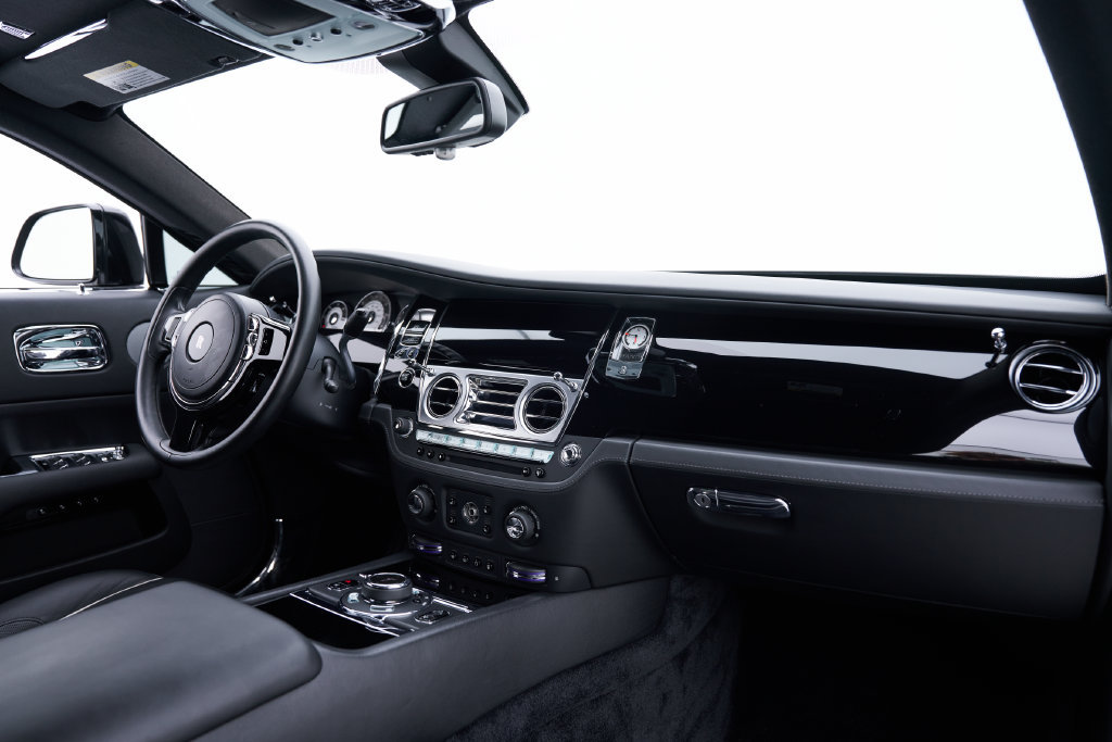 Used 2015 Rolls-Royce Wraith RWD image 46