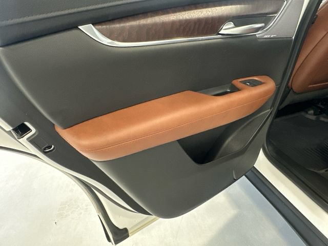 Used 2023 Cadillac XT5 Premium Luxury w/ LPO, Floor Liner Package AWD/4WD image 25