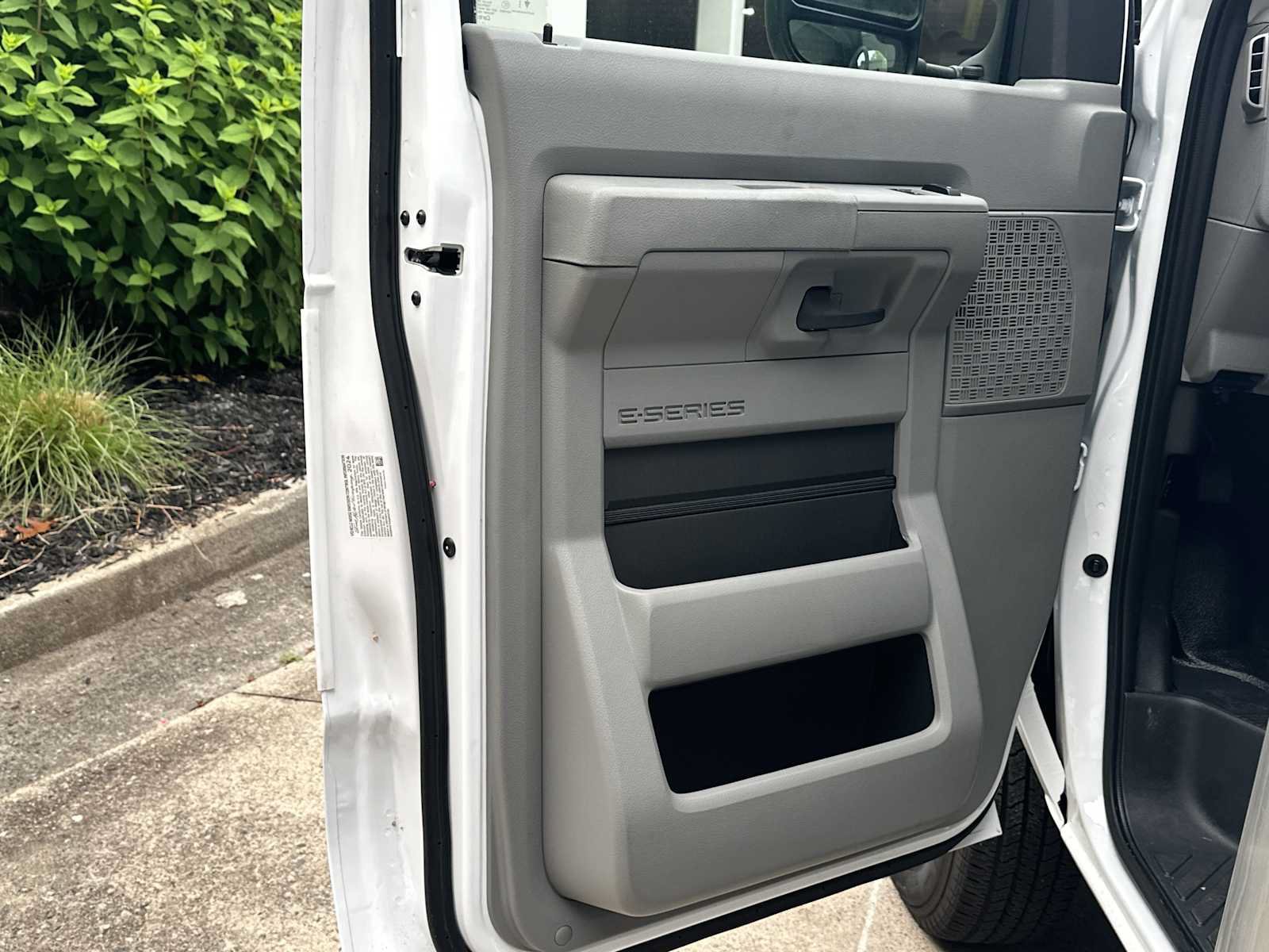 New 2025 Ford E-450 and Econoline 450 Super Duty w/ Power Equipment Group RWD image 11