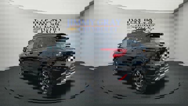 New 2026 Chevrolet Trax LT w/ Driver Confidence Package image 3