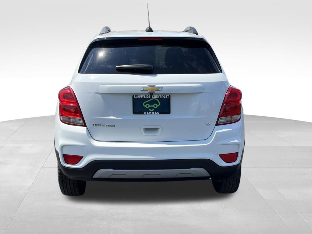 Used 2020 Chevrolet Trax LT w/ LT Convenience Package AWD/4WD image 3