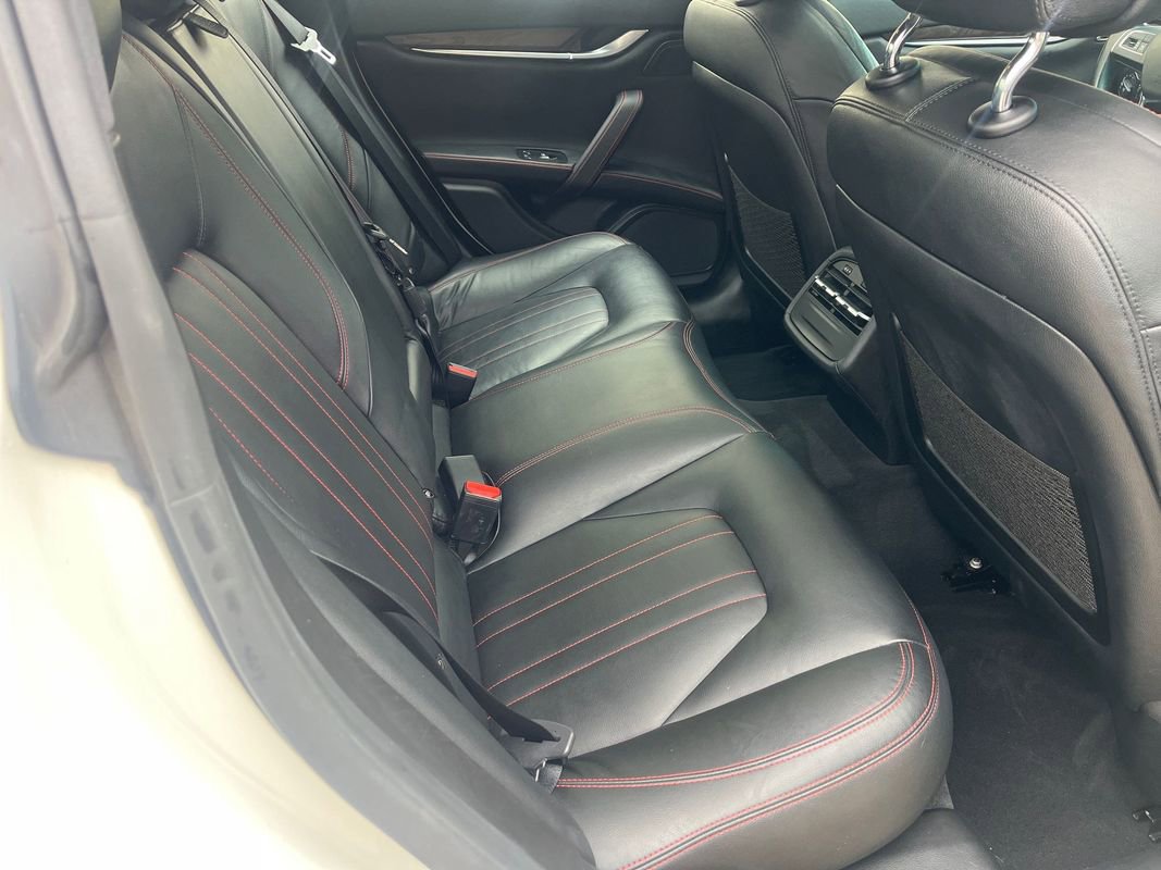 Used 2016 Maserati Ghibli S RWD image 19