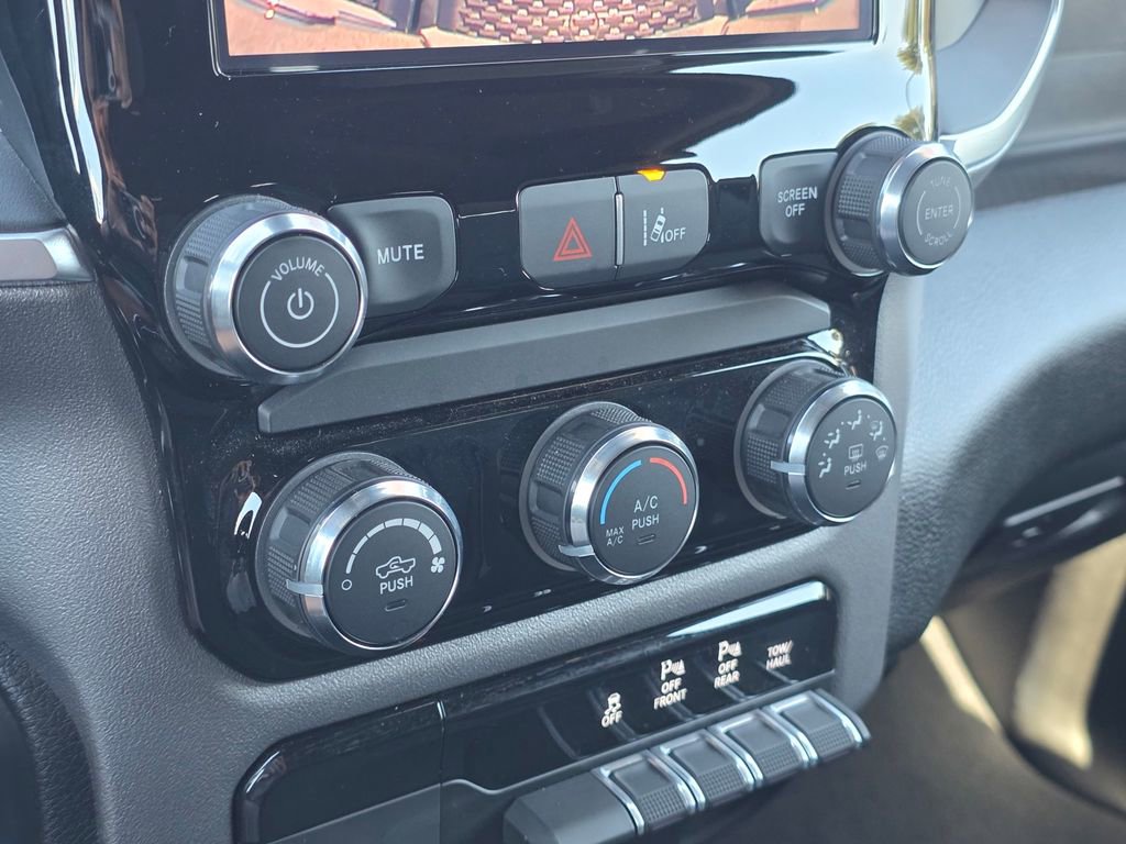 Used 2025 RAM 1500 Big Horn AWD/4WD image 28