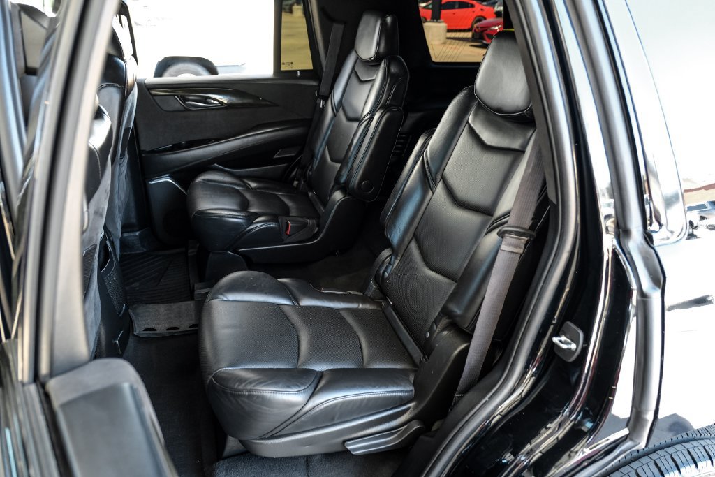 Used 2020 Cadillac Escalade Platinum AWD/4WD image 45