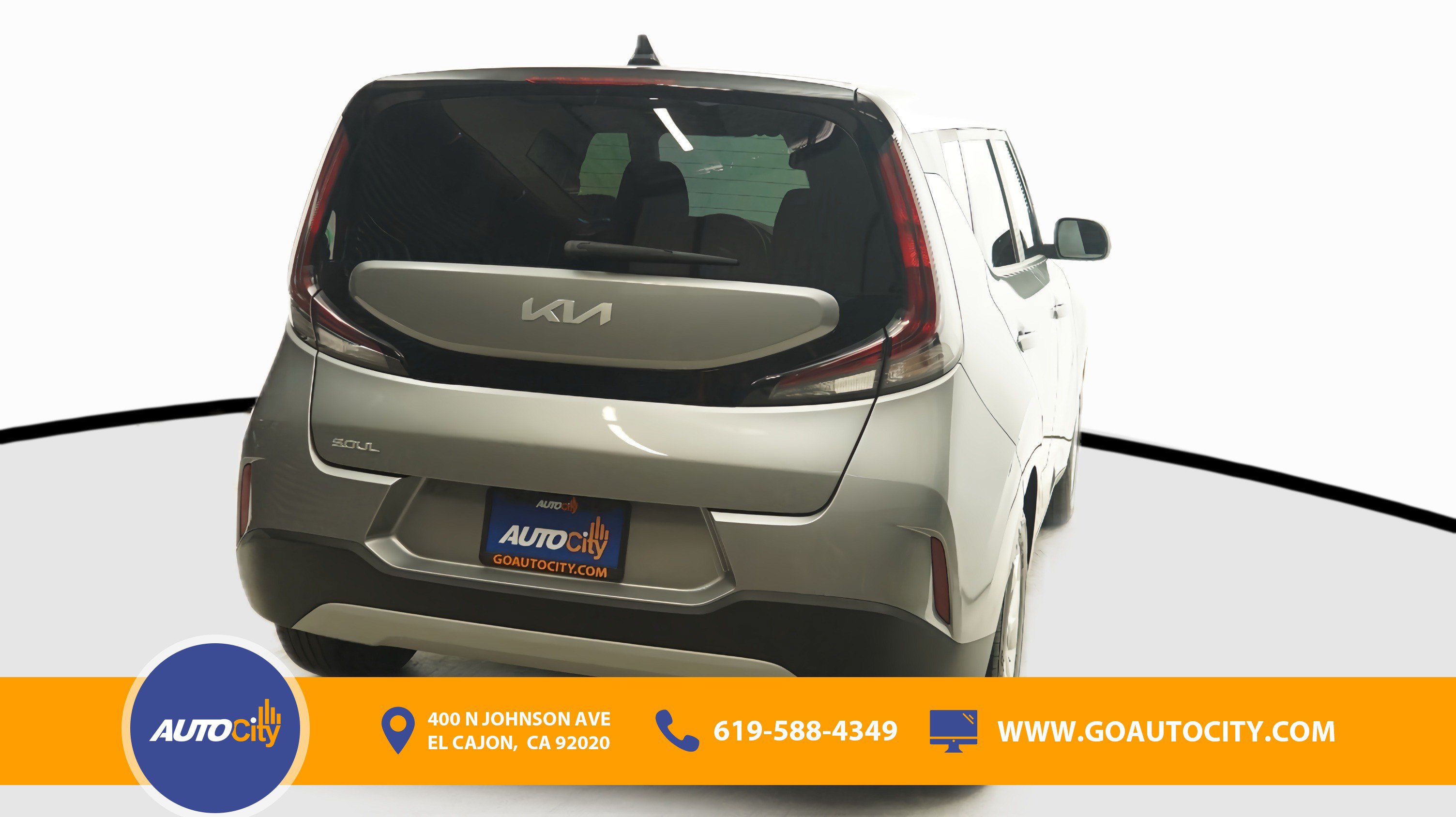 Used 2023 Kia Soul LX w/ LX Technology Package FWD image 10