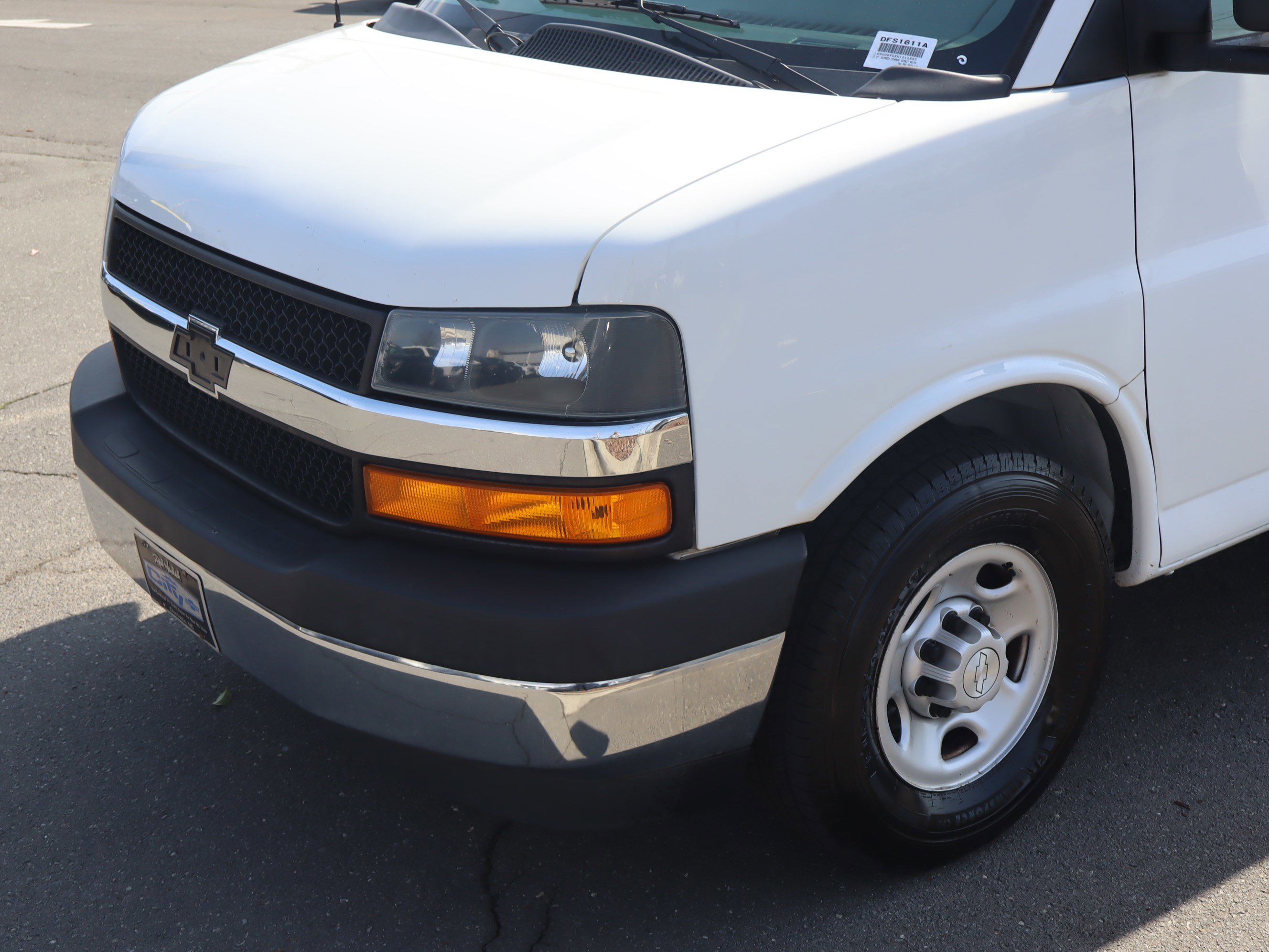 Used 2019 Chevrolet Express 3500 w/ Power Convenience Package image 6